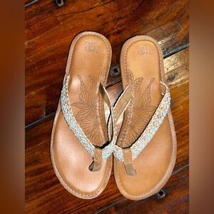 Time and Tru Flip Flops Size 9